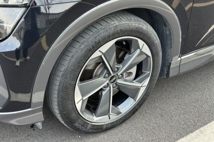 Used Audi Q5 e-tron 2023 40 e-tron Starry Edition Luxury Package Exterior 4