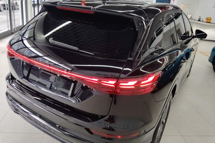 Used Audi Q5 e-tron 2023 40 e-tron Shining Edition Mecha Kit Exterior 5