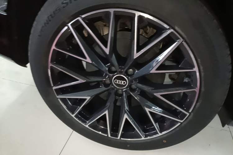 Used Audi Q5 e-tron 2023 40 e-tron Starry Edition Mecha Kit Exterior 5
