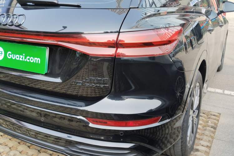 Used Audi Q5 e-tron 2023 40 e-tron Shining Edition Mecha Kit Exterior 6