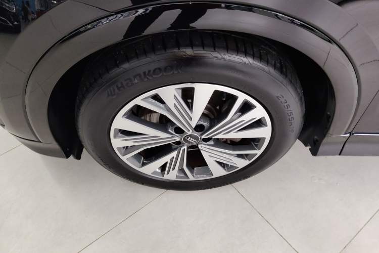 Used Audi Q5 e-tron 2023 40 e-tron Shining Edition Mecha Kit Exterior 7