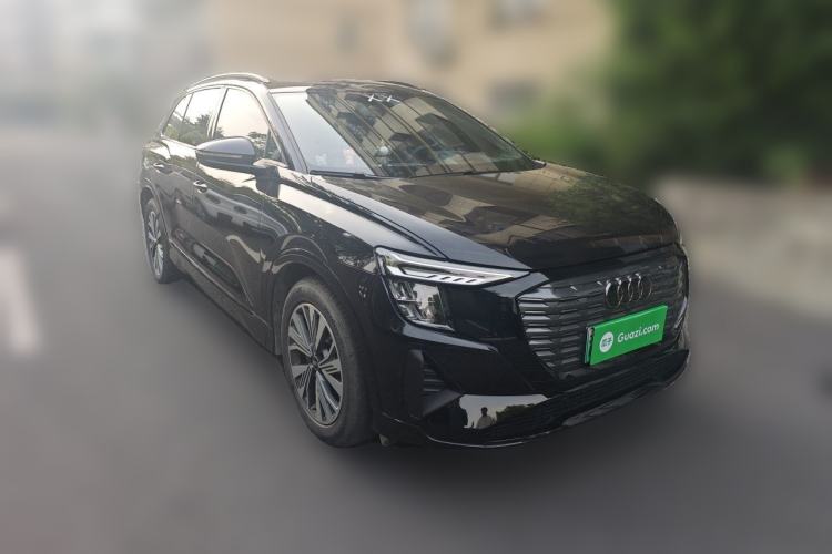 Used Audi Q5 e-tron 2023 40 e-tron Shining Edition Mecha Kit Front Right 45 Deg