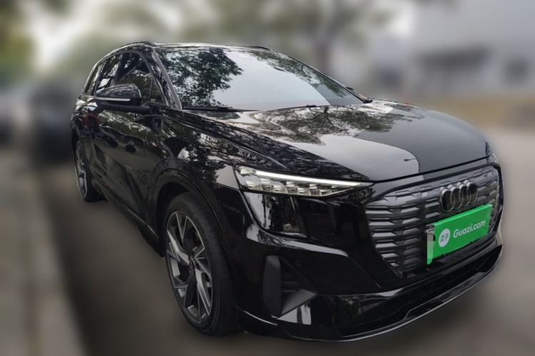 Used Audi Q5 e-tron 2023 40 e-tron Starry Edition Luxury Package Front Right 45 Deg