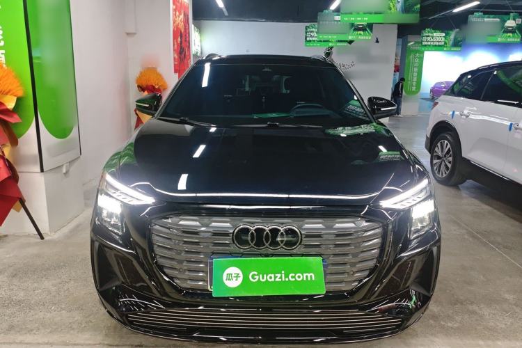Used Audi Q5 e-tron 2023 40 e-tron Shining Edition Mecha Kit Front