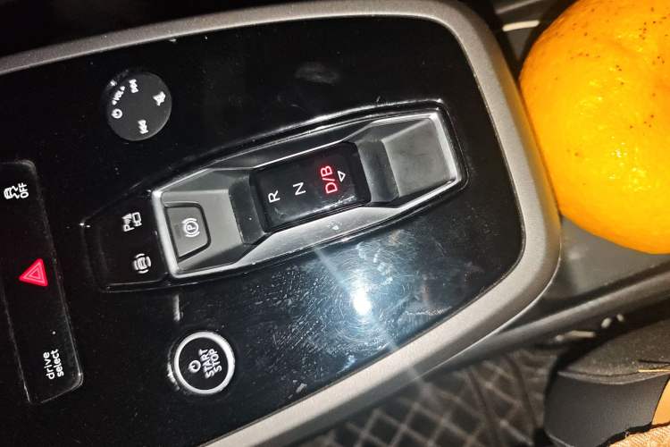 Used Audi Q5 e-tron 2023 40 e-tron Shining Edition Mecha Kit Gear Lever
