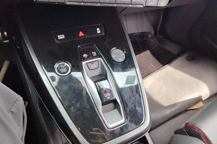 Used Audi Q5 e-tron 2023 40 e-tron Starry Edition Black Warrior Version Gear Lever
