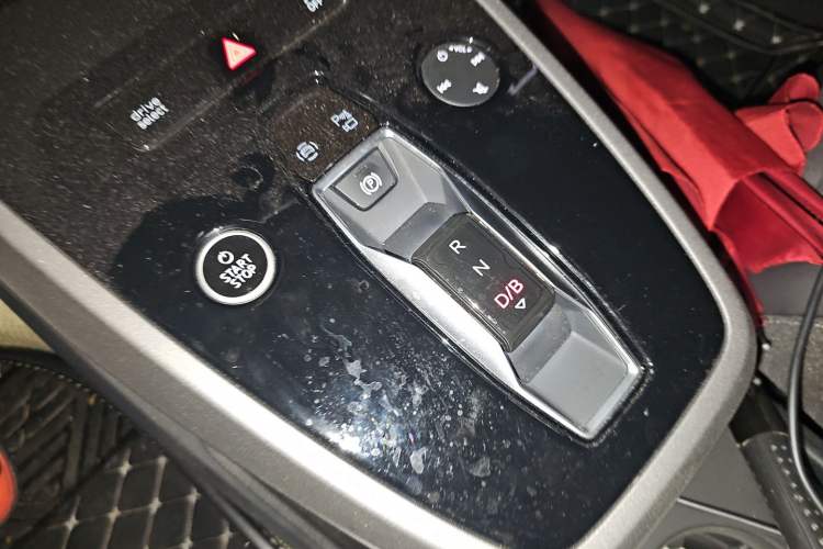 Used Audi Q5 e-tron 2023 40 e-tron Starry Edition Mecha Kit Gear Lever