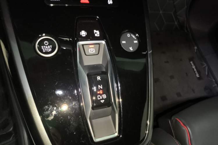 Used Audi Q5 e-tron 2023 40 e-tron Starry Edition Black Warrior Version Gear Lever