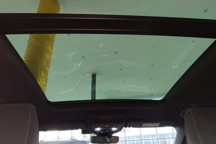 Used Audi Q5 e-tron 2023 40 e-tron Shining Edition Mecha Kit Headliner
