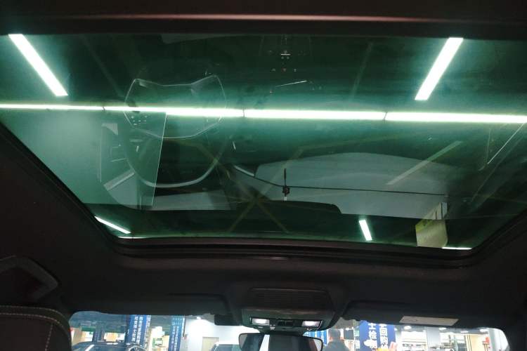 Used Audi Q5 e-tron 2023 40 e-tron Shining Edition Mecha Kit Headliner