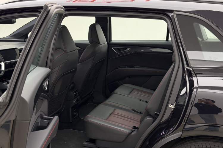 Used Audi Q5 e-tron 2023 40 e-tron Starry Edition Mecha Kit Interior 1