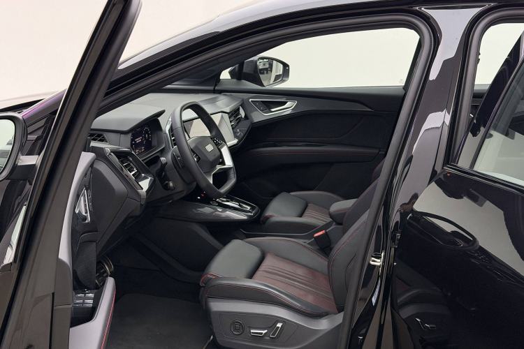 Used Audi Q5 e-tron 2023 40 e-tron Starry Edition Mecha Kit Interior 2