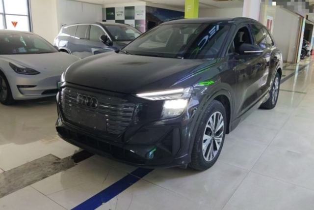 Used Audi Q5 e-tron 2023 40 e-tron Shining Edition Mecha Kit