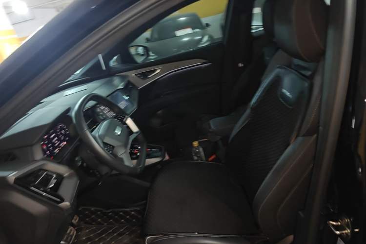 Used Audi Q5 e-tron 2023 40 e-tron Starry Edition Luxury Package Left Front Seat