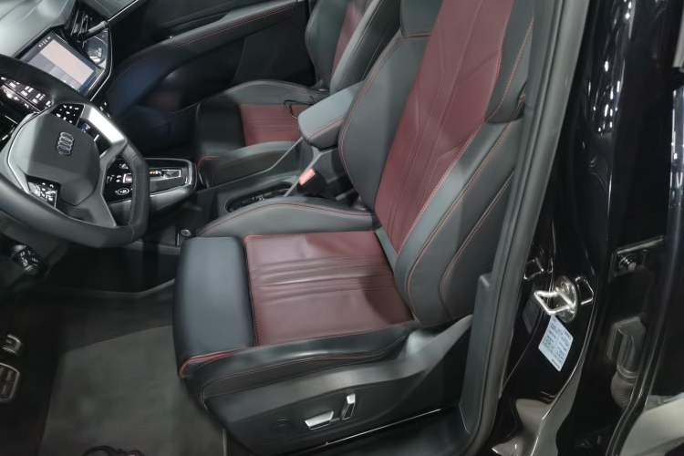 Used Audi Q5 e-tron 2023 40 e-tron Starry Edition Mecha Kit Left Front Seat