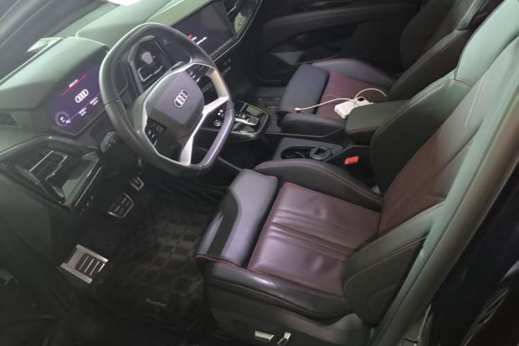 Used Audi Q5 e-tron 2023 40 e-tron Starry Edition Black Warrior Version Left Front Seat