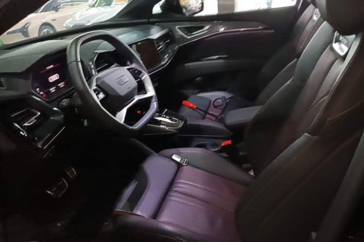 Used Audi Q5 e-tron 2023 40 e-tron Starry Edition Mecha Kit Left Front Seat