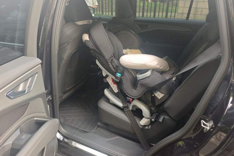 Used Audi Q5 e-tron 2023 40 e-tron Shining Edition Mecha Kit Left Rear Seat