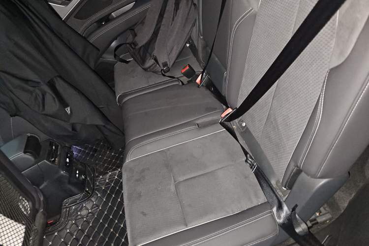 Used Audi Q5 e-tron 2023 40 e-tron Starry Edition Mecha Kit Left Rear Seat
