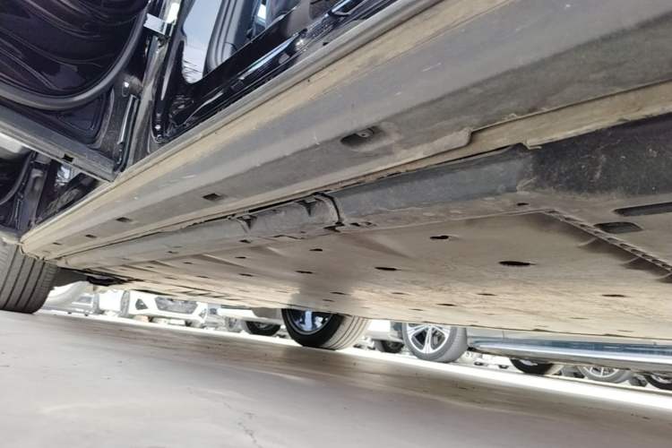 Used Audi Q5 e-tron 2023 40 e-tron Starry Edition Black Warrior Version Left Side Sill