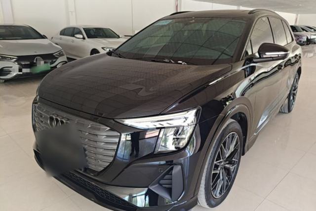Used Audi Q5 e-tron 2023 40 e-tron Shining Edition Mecha Kit