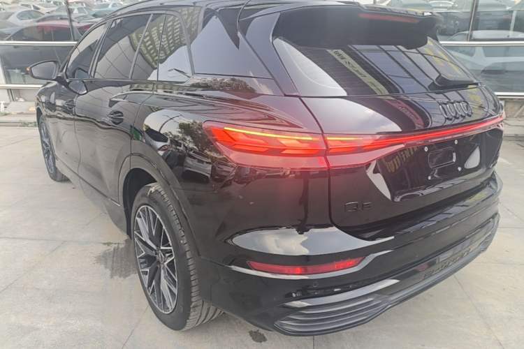 Used Audi Q5 e-tron 2023 40 e-tron Starry Edition Mecha Kit Rear Left 45 Deg