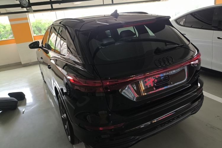 Used Audi Q5 e-tron 2023 40 e-tron Starry Edition Black Warrior Version Rear Left 45 Deg