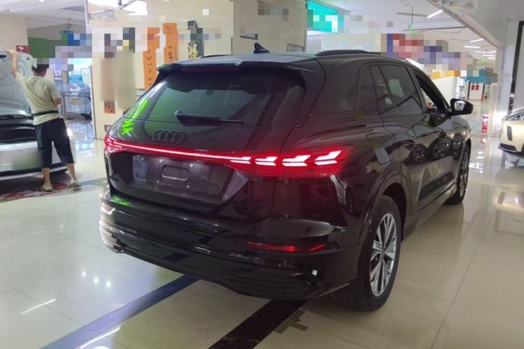 Used Audi Q5 e-tron 2023 40 e-tron Shining Edition Mecha Kit Rear Right 45 Deg