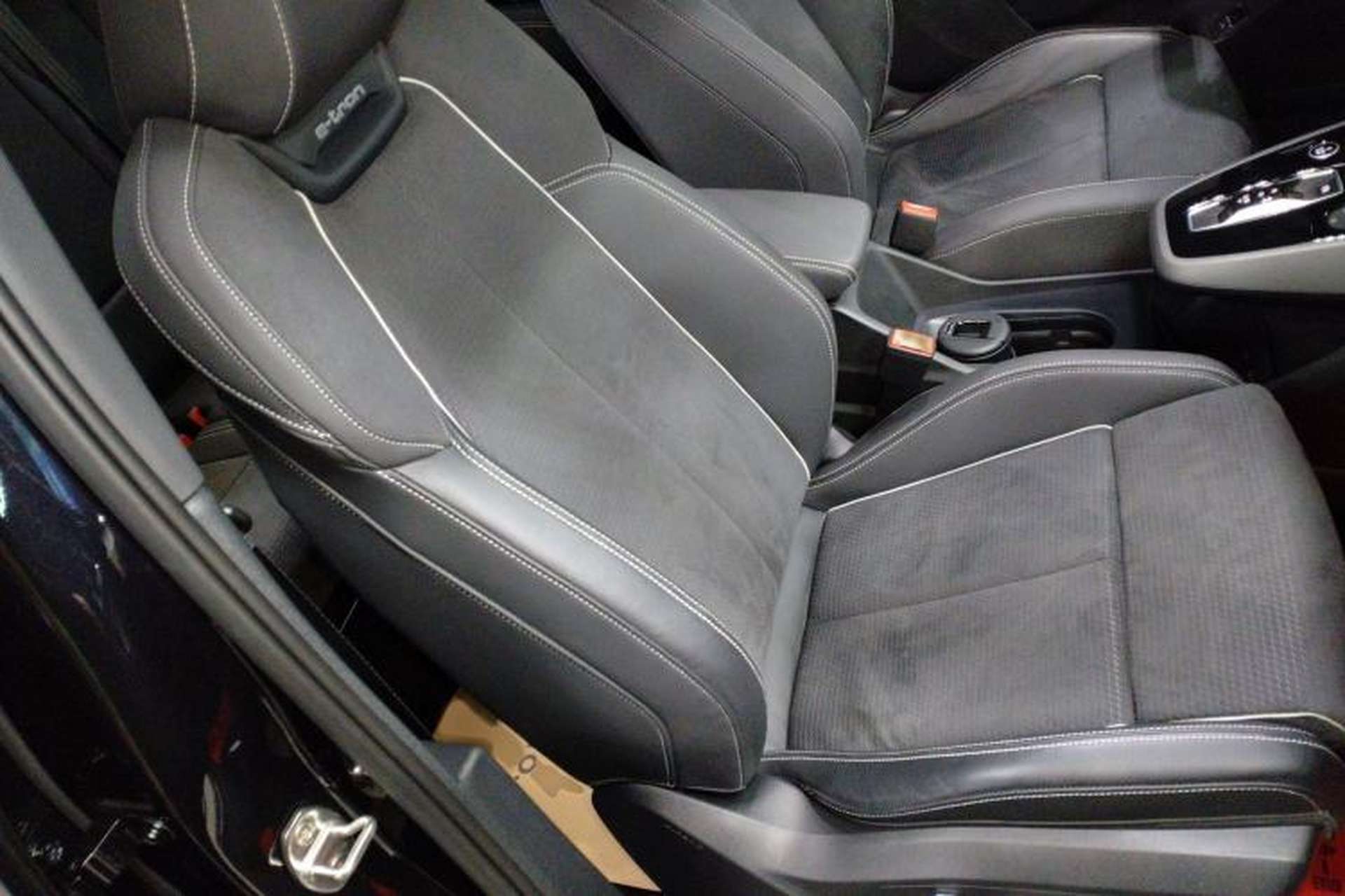 Used Audi Q5 e-tron 2023 40 e-tron Starry Edition Mecha Kit Right Front Seat
