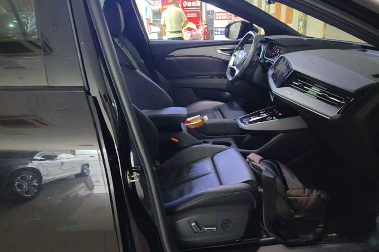 Used Audi Q5 e-tron 2023 40 e-tron Shining Edition Mecha Kit Right Front Seat