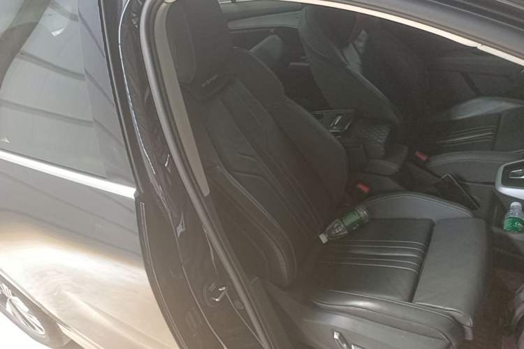 Used Audi Q5 e-tron 2023 40 e-tron Shining Edition Brocade Suit Right Front Seat