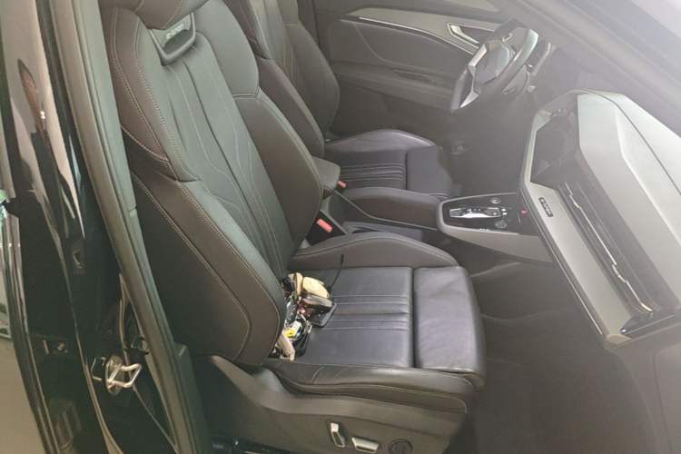Used Audi Q5 e-tron 2023 40 e-tron Shining Edition Mecha Kit Right Front Seat