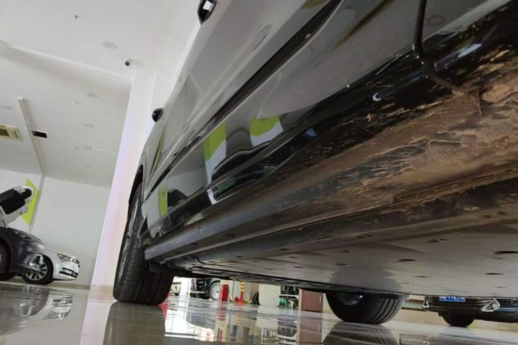 Used Audi Q5 e-tron 2023 40 e-tron Shining Edition Mecha Kit Right Side Sill