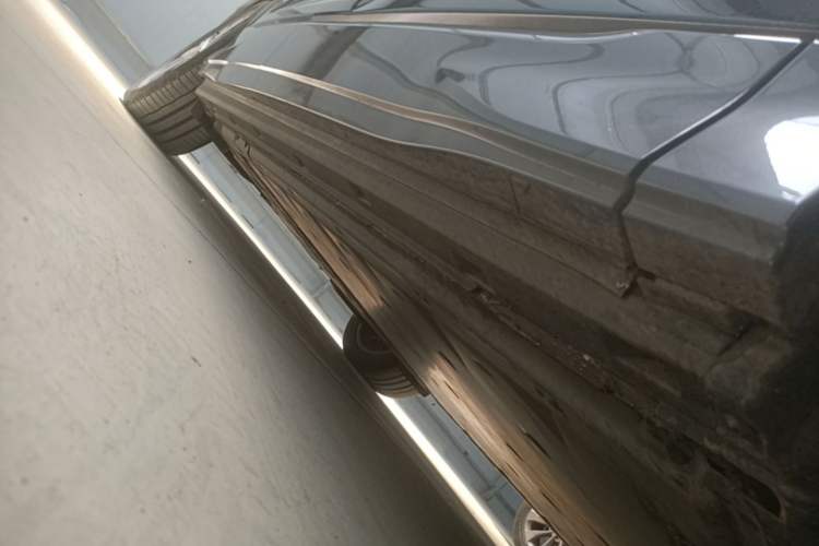 Used Audi Q5 e-tron 2023 40 e-tron Shining Edition Brocade Suit Right Side Sill
