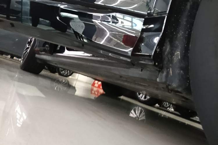 Used Audi Q5 e-tron 2023 40 e-tron Starry Edition Mecha Kit Right Side Sill