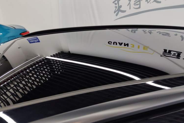 Used Audi Q5 e-tron 2023 40 e-tron Shining Edition Mecha Kit Roof