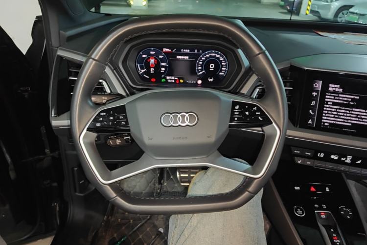 Used Audi Q5 e-tron 2023 40 e-tron Starry Edition Luxury Package Steering Wheel