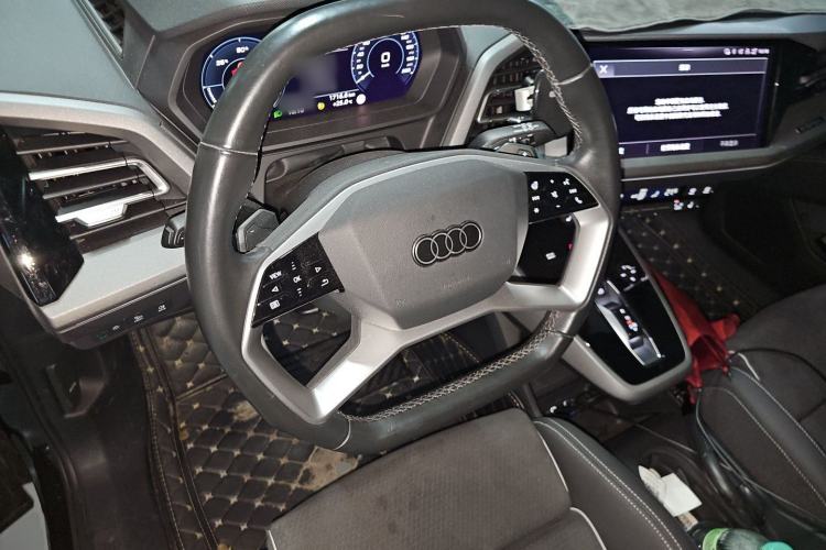 Used Audi Q5 e-tron 2023 40 e-tron Starry Edition Mecha Kit Steering Wheel