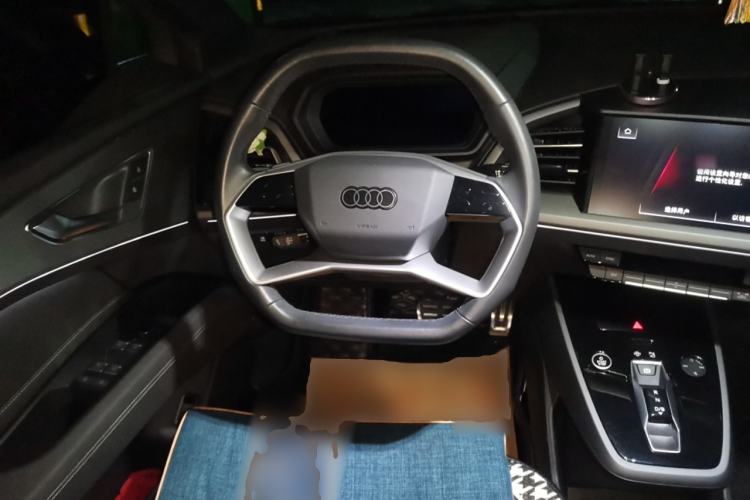 Used Audi Q5 e-tron 2023 40 e-tron Shining Edition Mecha Kit Steering Wheel