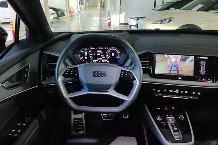 Used Audi Q5 e-tron 2023 40 e-tron Shining Edition Mecha Kit Steering Wheel