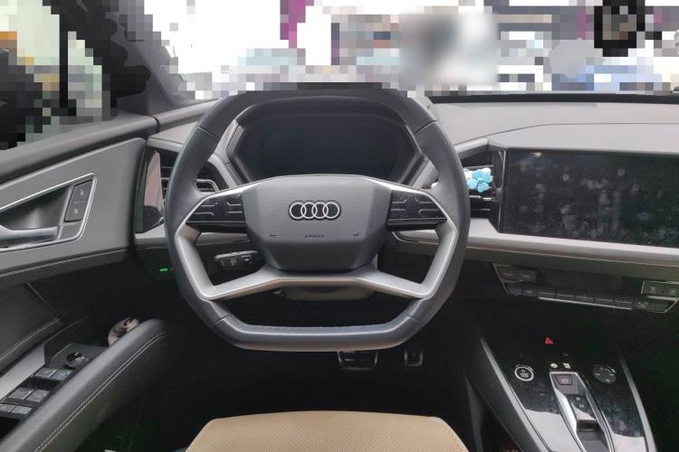 Used Audi Q5 e-tron 2023 40 e-tron Shining Edition Mecha Kit Steering Wheel