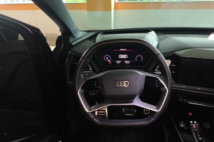 Used Audi Q5 e-tron 2023 40 e-tron Starry Edition Black Warrior Version Steering Wheel