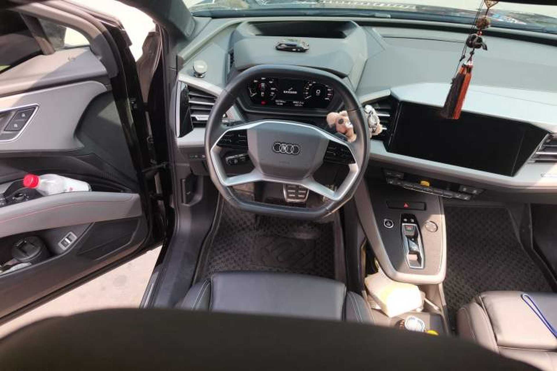 Used Audi Q5 e-tron 2023 40 e-tron Starry Edition Mecha Kit Steering Wheel