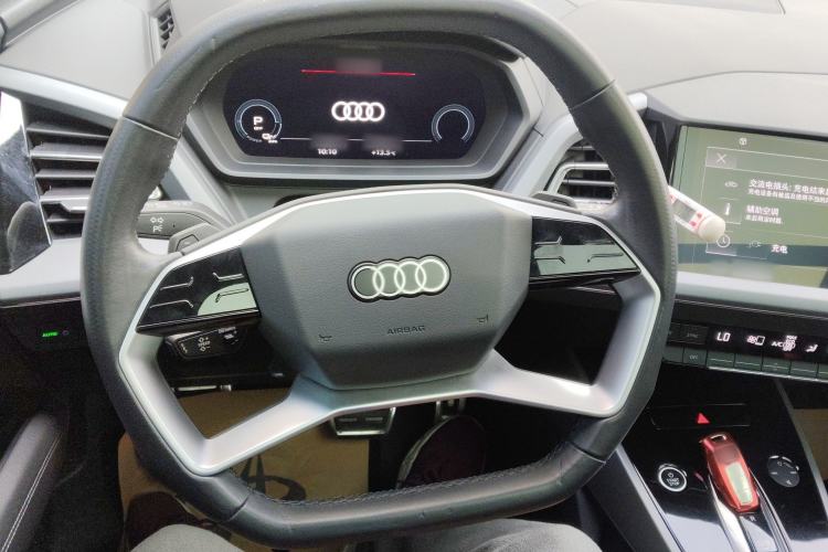 Used Audi Q5 e-tron 2023 40 e-tron Shining Edition Mecha Kit Steering Wheel