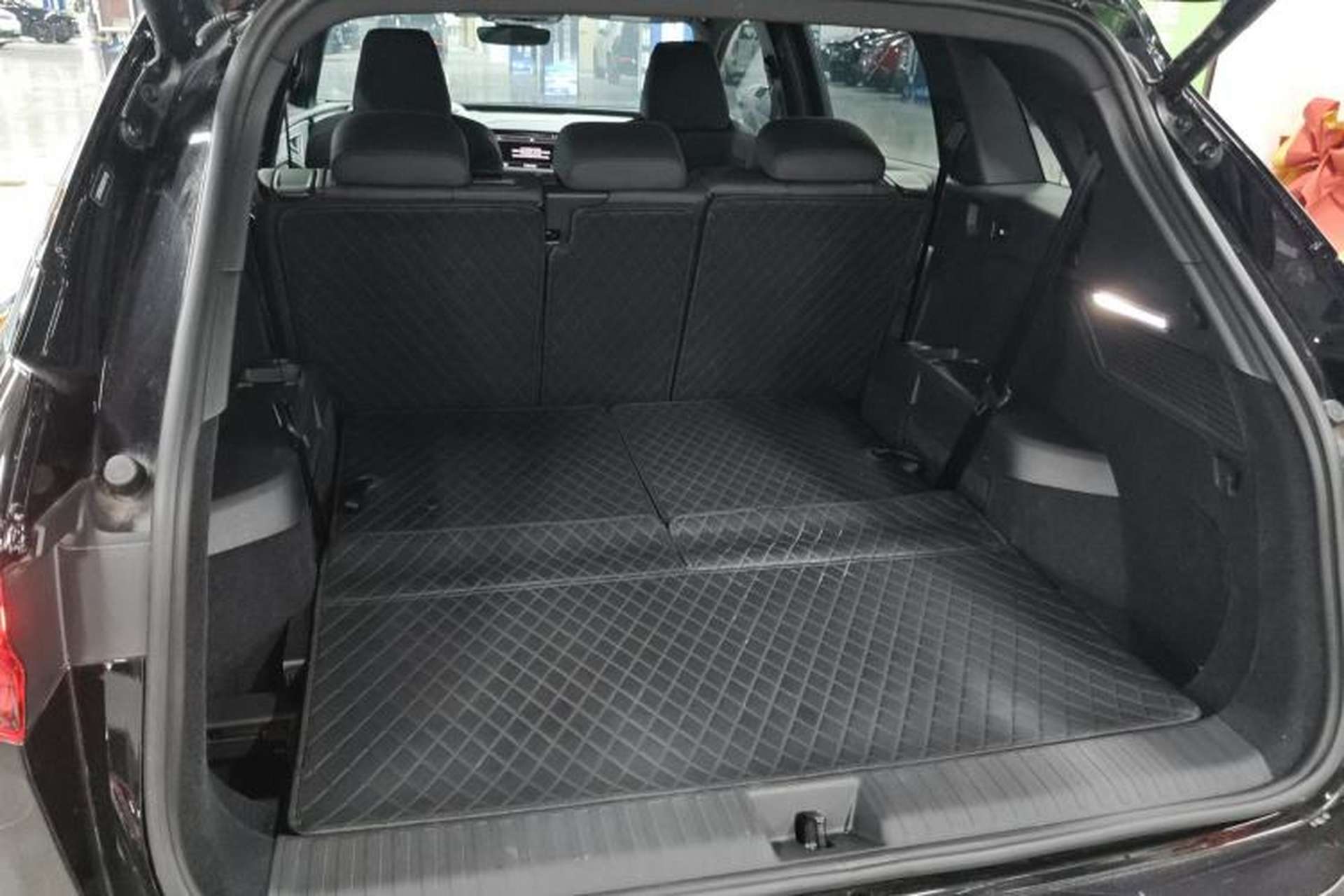 Used Audi Q5 e-tron 2023 40 e-tron Shining Edition Mecha Kit Trunk