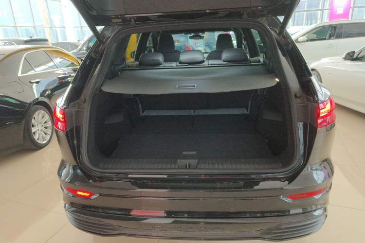 Used Audi Q5 e-tron 2023 40 e-tron Shining Edition Mecha Kit Trunk