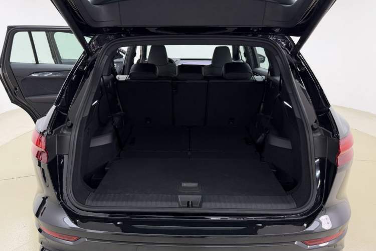 Used Audi Q5 e-tron 2023 40 e-tron Starry Edition Mecha Kit Trunk