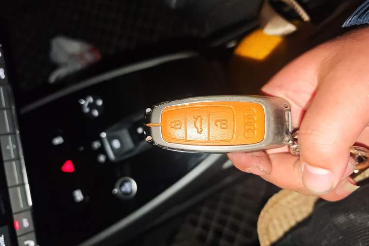 Used Audi Q5 e-tron 2023 40 e-tron Shining Edition Mecha Kit Vehicle Key