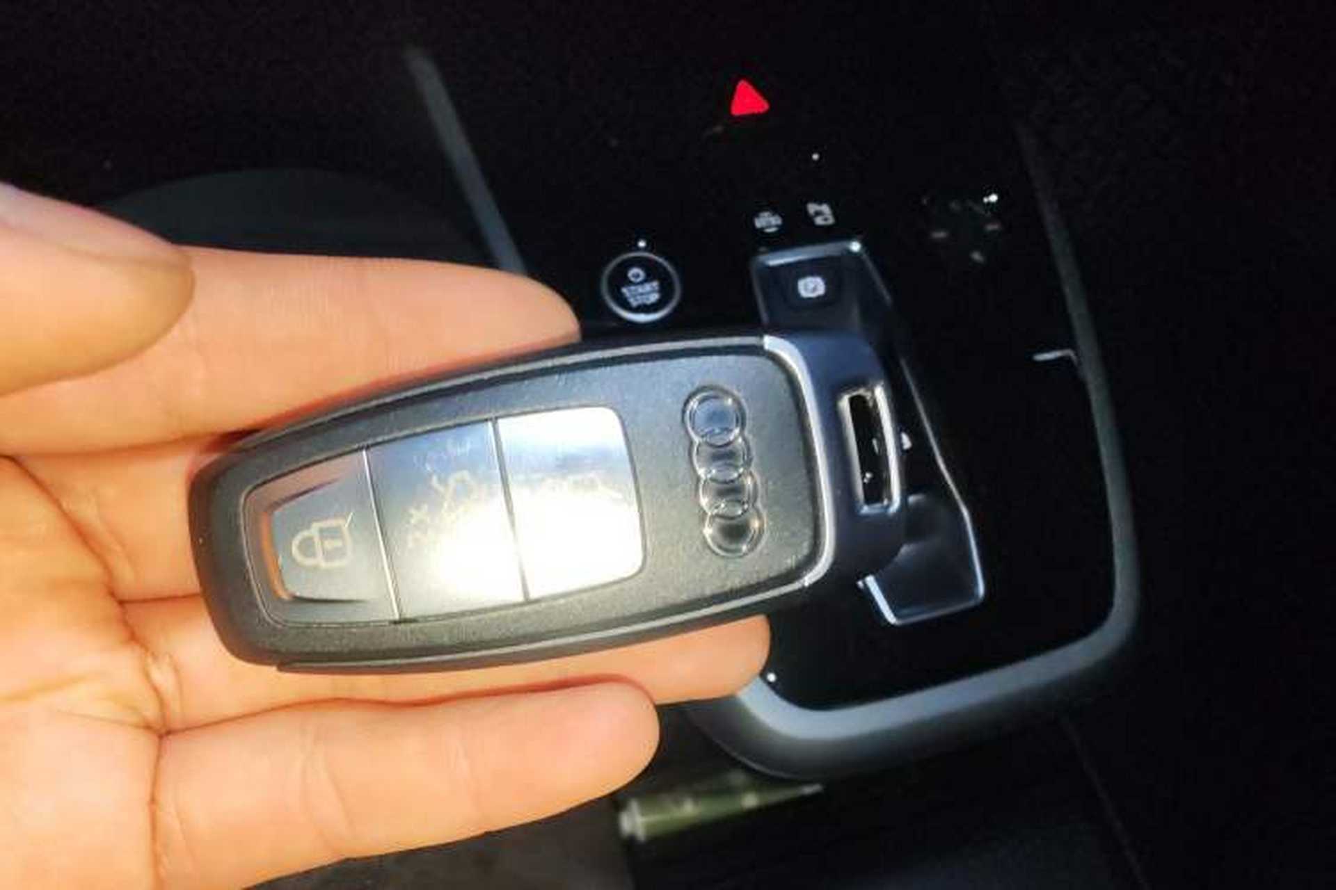 Used Audi Q5 e-tron 2023 40 e-tron Shining Edition Mecha Kit Vehicle Key