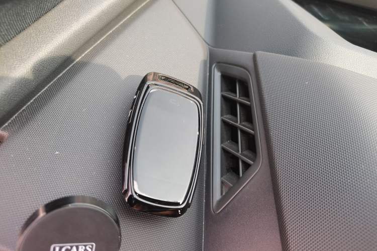 Used Audi Q5 e-tron 2023 40 e-tron Starry Edition Mecha Kit Vehicle Key
